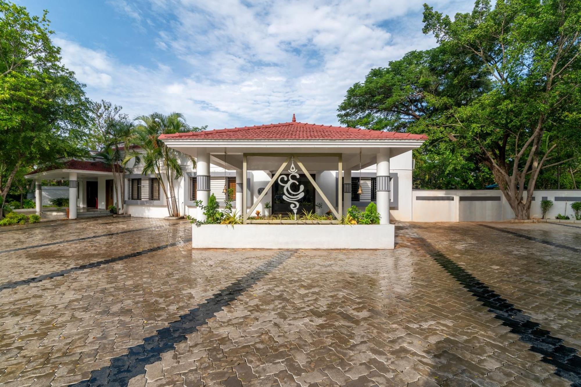 Sterling Arunai Anantha - Tiruvannāmalai Buitenkant foto